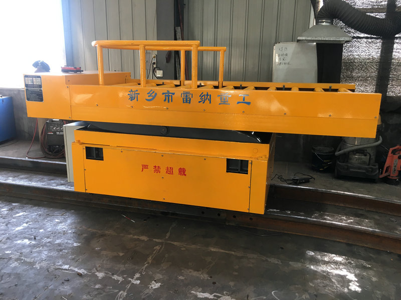 کس طرح الیکٹرک ریلوے ٹرانسفر کار مواد کے انتظام کو بہتر بنانے کے لئے