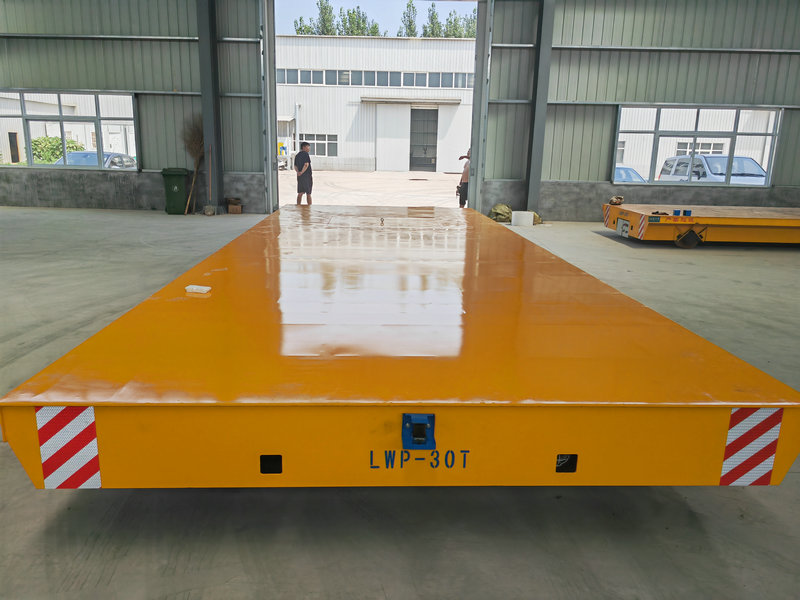 LWP Trackless ٹرانسفر گاڑی